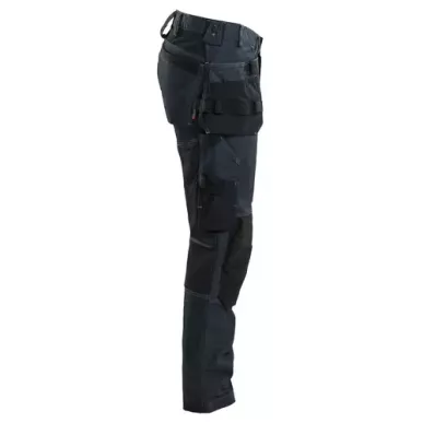 Vue latérale droite du pantalon Blåkläder 1750 avec poches supplémentaires et partie stretch