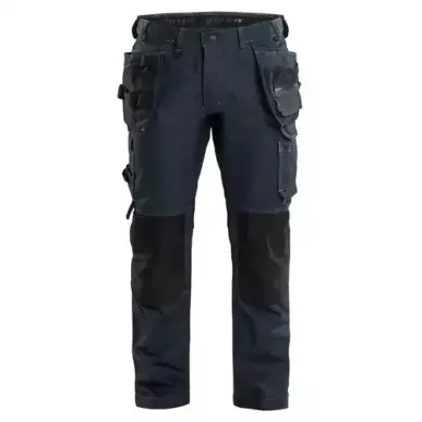 Vue de face du pantalon Blåkläder 1750 avec poches à outils fixes et panneaux stretch.
